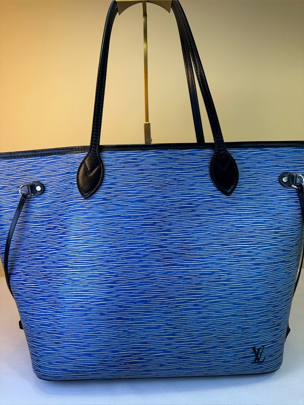 Louis Vuitton Epi Neverfull MM Rare Bicolor Denim Blue Leather Spain 2018, COA